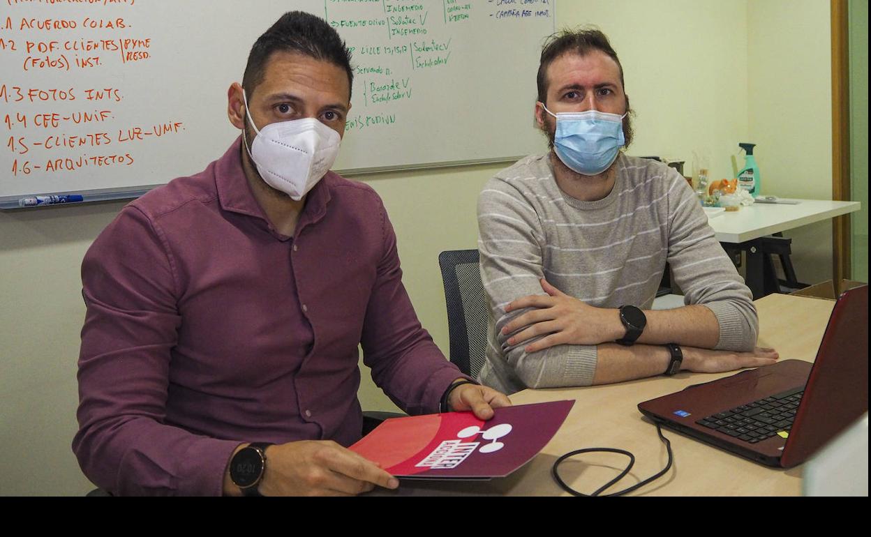 Álvaro Gómez y Alejandro Martín, participantes en el programa de Becas Funge. 