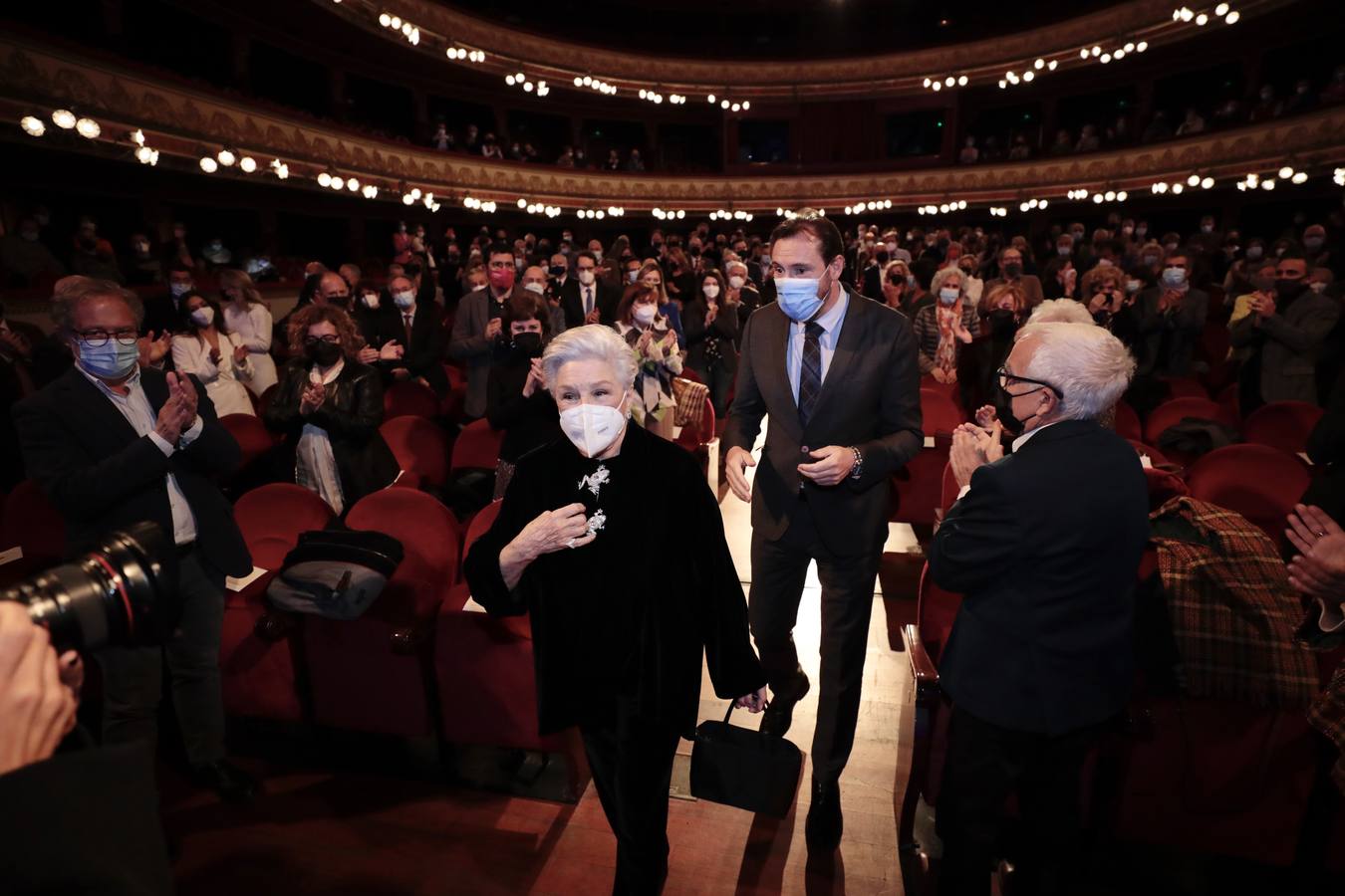 Fotos: Lola Herrera recibe la Medalla de Oro de Valladolid