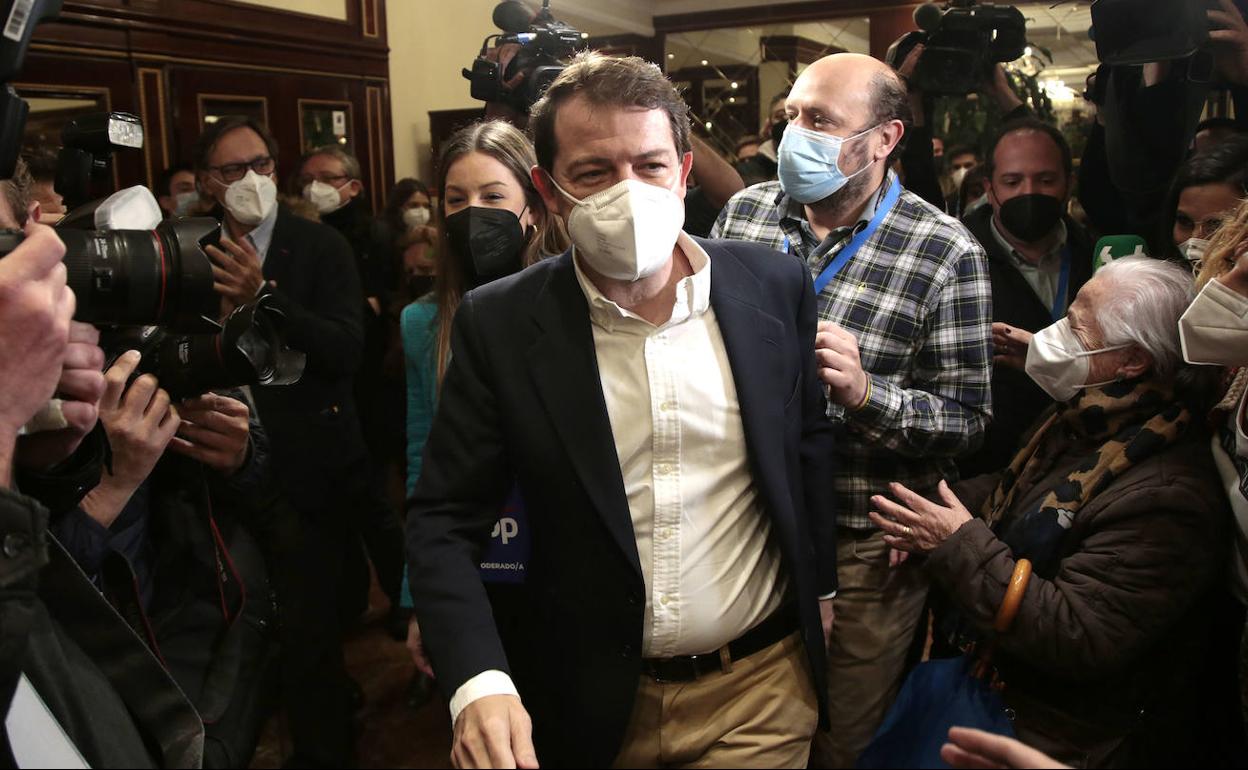 Alfonso Fernández Mañueco, la noche electoral, en Salamanca.