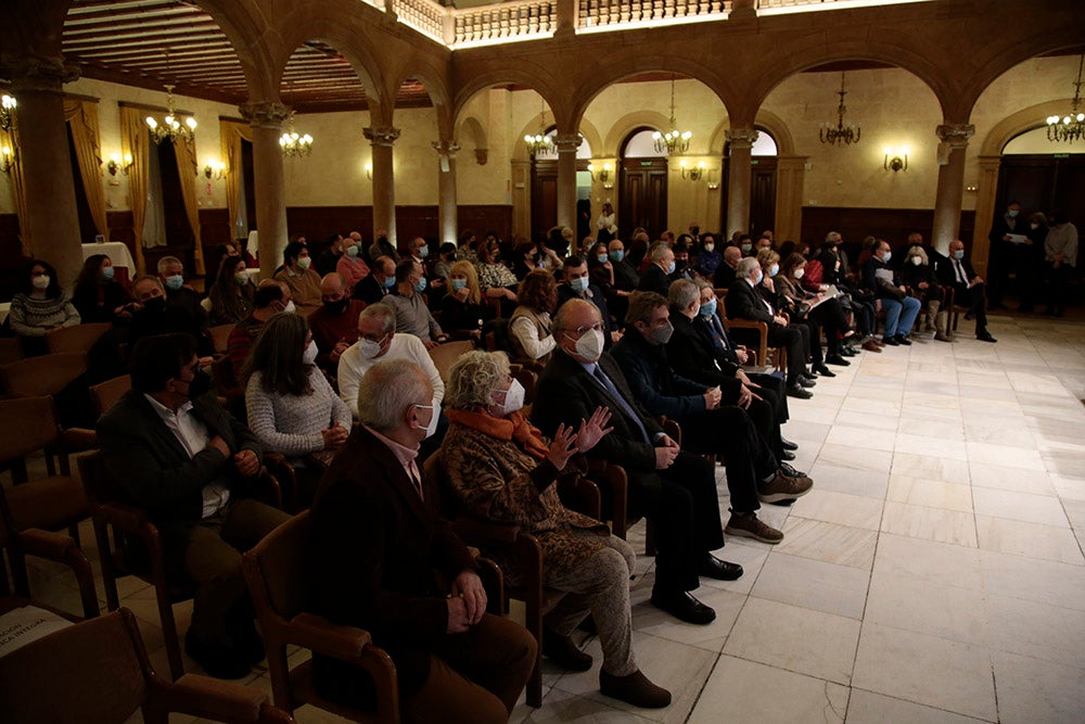 Cáritas entrega en el Casino de Salamanca diplomas y distinciones a las entidades colaboradoras durante la pandemia 