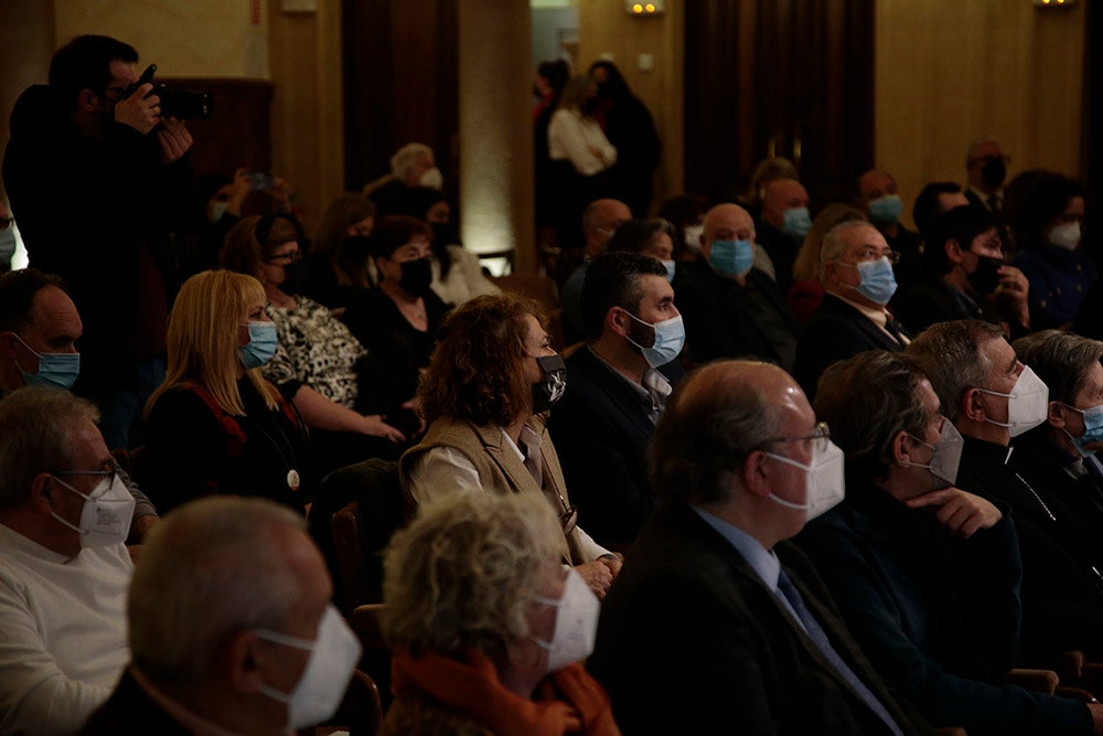 Cáritas entrega en el Casino de Salamanca diplomas y distinciones a las entidades colaboradoras durante la pandemia 