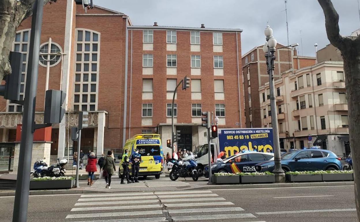 Valladolid: Muere un conductor tras sufrir una parada cardíaca en el paseo de Zorrilla
