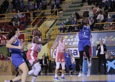 Imagen secundaria 1 - El CB Avenida sufre hasta el final ante un valiente Estudiantes (71-70)