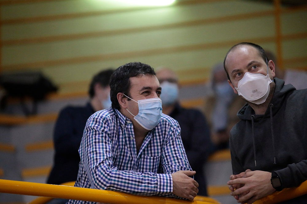 Regreso de la afición del CB Avenida a Würzburg tras dos semanas si ver a su equipo en una noche en la que tocó sufrir ante el Estudiantes