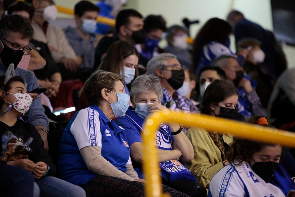 Regreso de la afición del CB Avenida a Würzburg tras dos semanas si ver a su equipo en una noche en la que tocó sufrir ante el Estudiantes