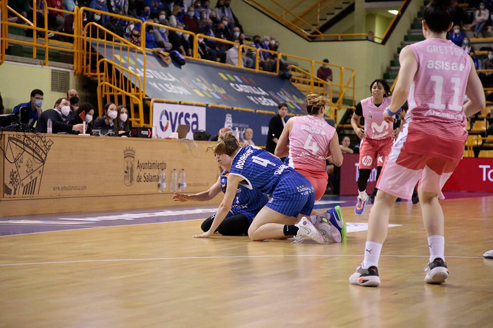 El CB Avenida sufre hasta el final ante un valiente Estudiantes (71-70)