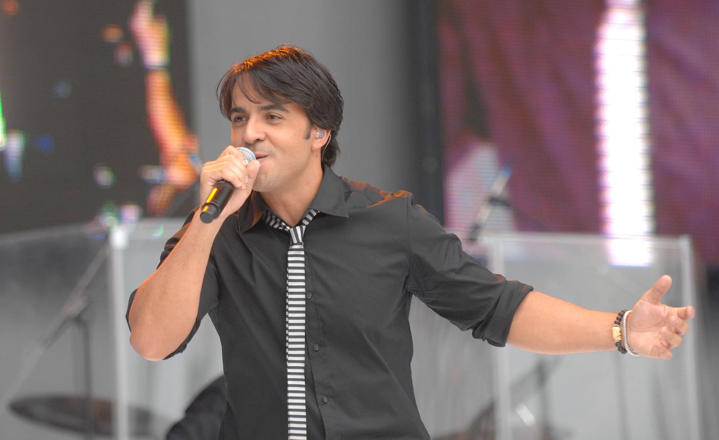 30.05.09 El cantante Luis Fonsi durante su actuación hoy en el festival Valladolid Latino.