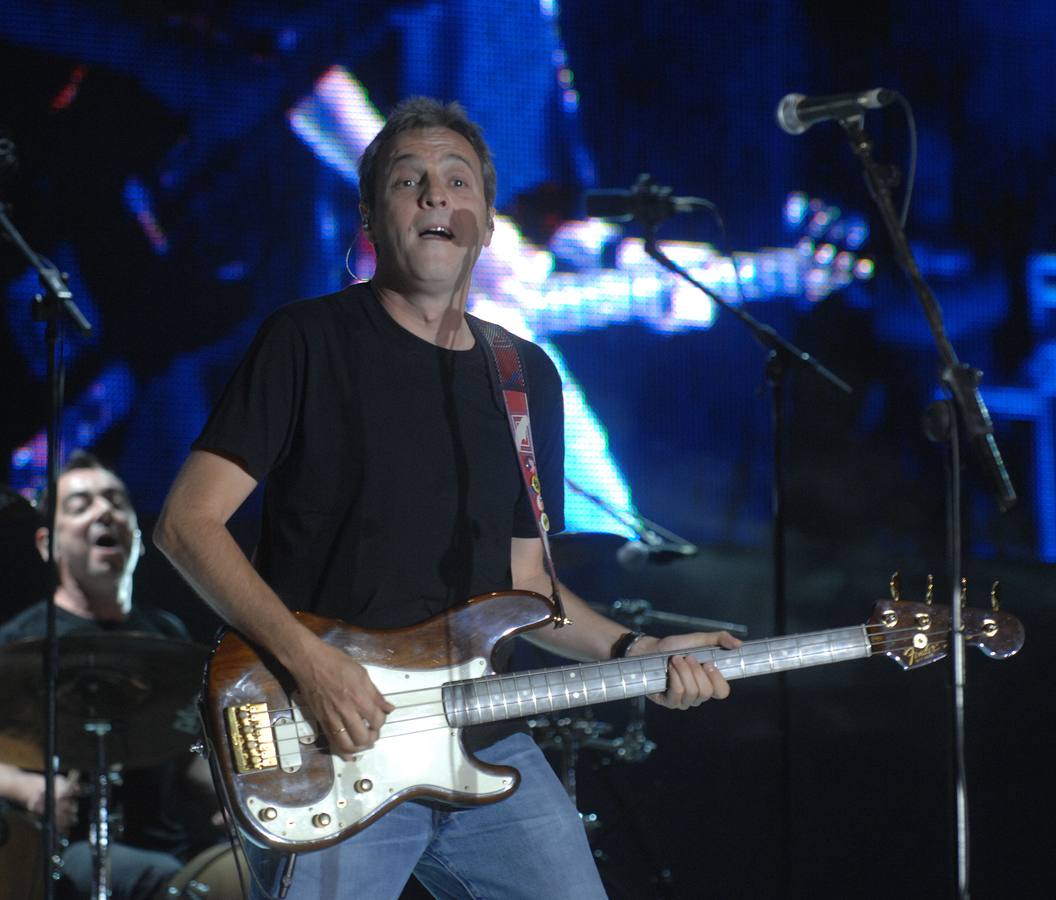 30.05.09 El cantante de Hombres G, David Summers, durante su actuación en el Festival Valladolid Latino.