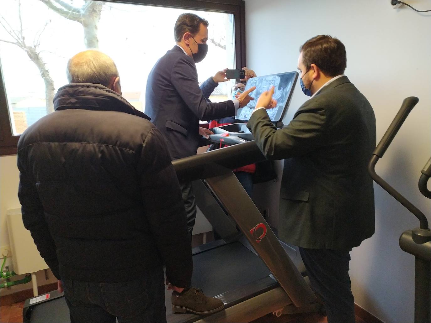 Fotos: Inauguración del gimnasio municipal de Villalón de Campos (2/2)