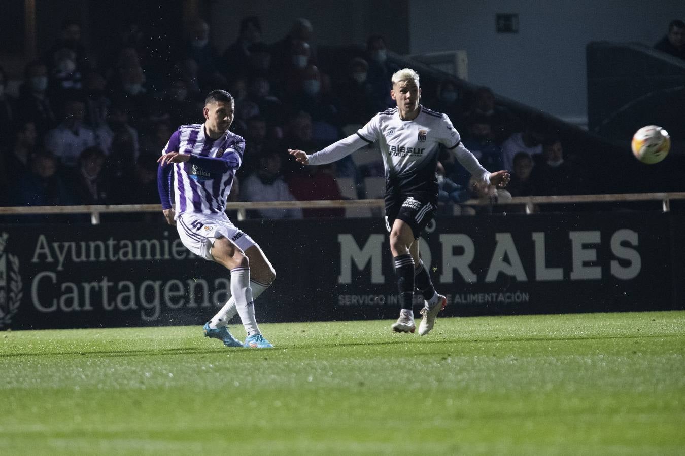 Fotos: El Real Valladolid sufre pero vence al Cartagena (2-3)