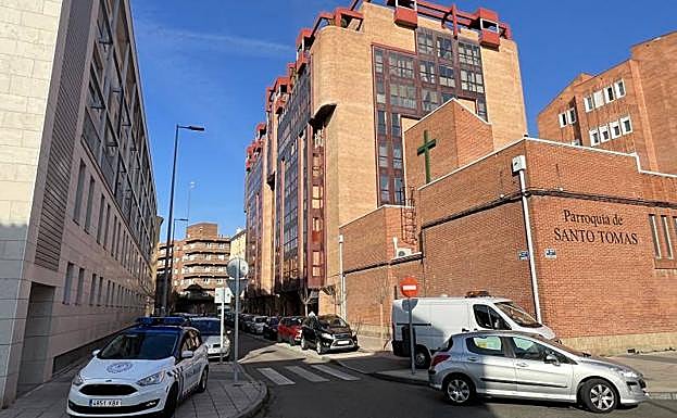 Bloque de la calle de los Toreros donde este viernes se ha producido la caída mortal. 
