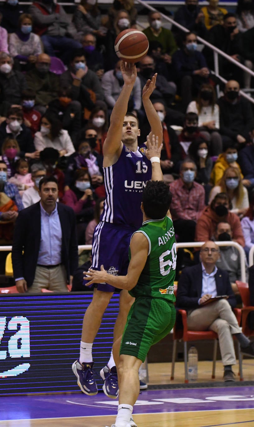 Fotos: UCMC Real Valladolid 82-69 Levitec Huesca