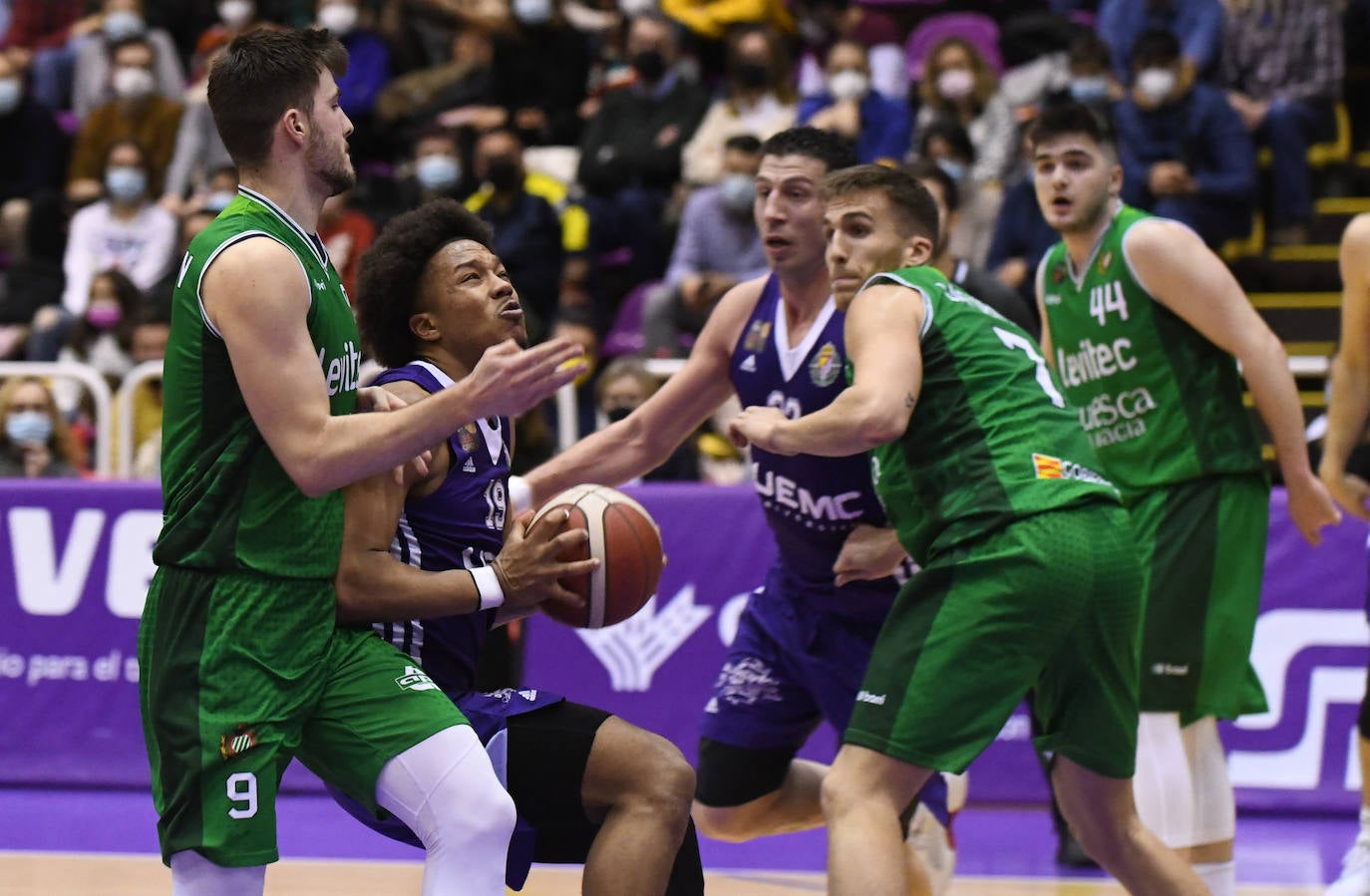 Fotos: UCMC Real Valladolid 82-69 Levitec Huesca