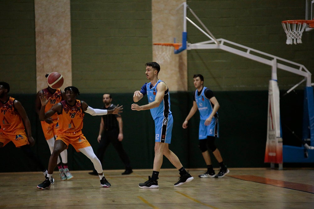 Un perdido Aquimisa Carbajosa deja su salvación pendiente de un milagro (75-90)