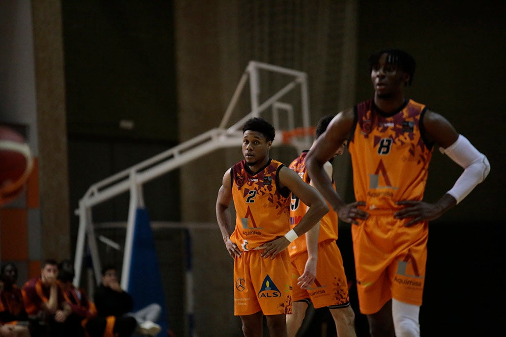 Un perdido Aquimisa Carbajosa deja su salvación pendiente de un milagro (75-90)