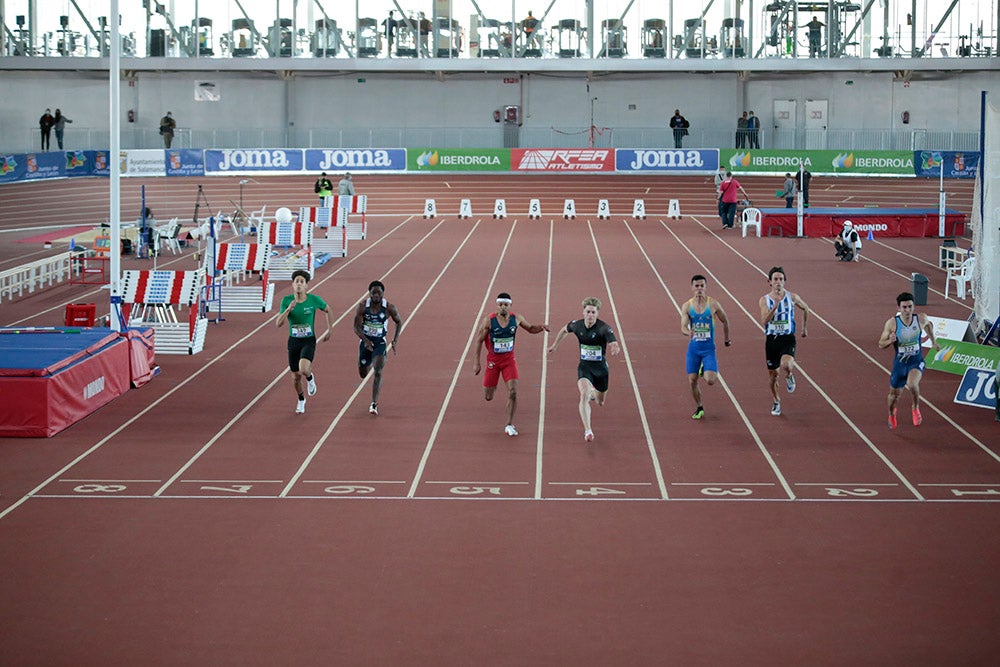 Jornada de tarde del primer día del Campeonato de España Sub 23 en Pista Cubierta con Denis Matsmouna en los 60 m y Sara Izquierdo en el 1500 