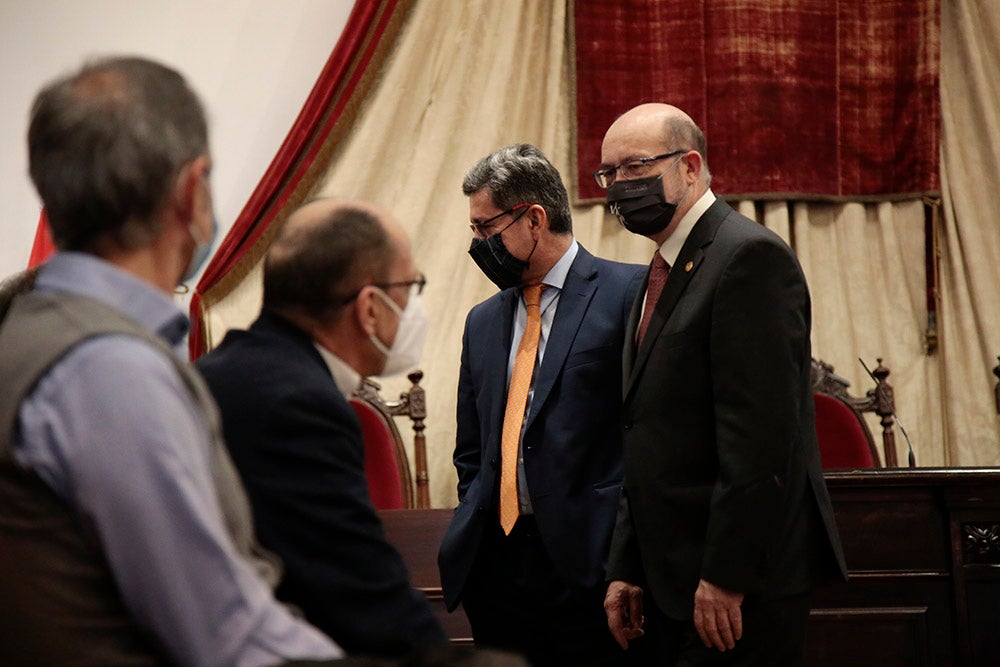 La USAL celebra la toma de posesión de 11 cargos académicos y 17 nuevos miembros del personal docente