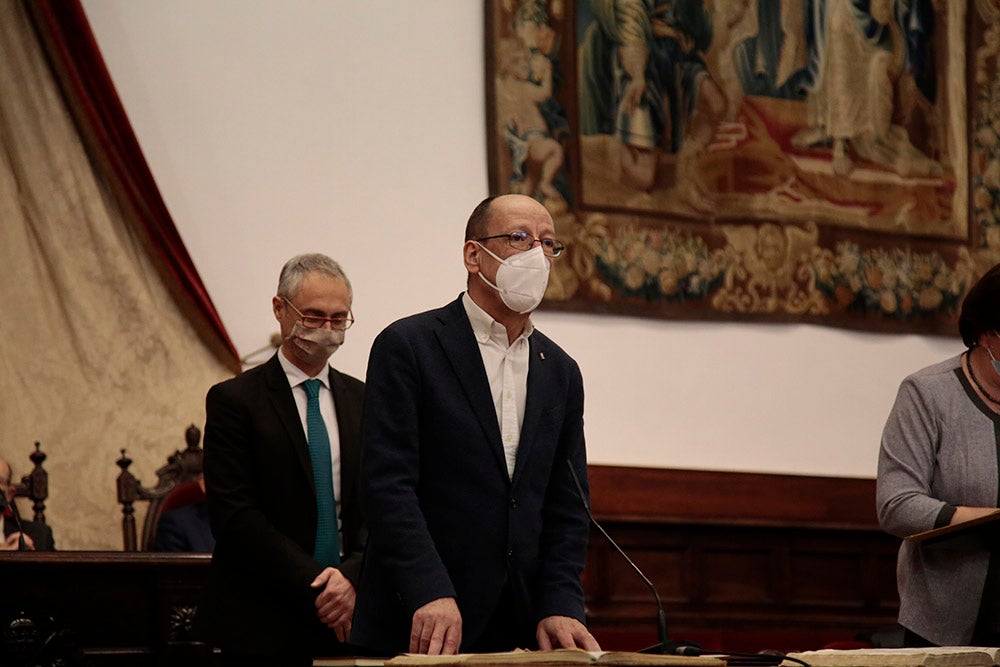 La USAL celebra la toma de posesión de 11 cargos académicos y 17 nuevos miembros del personal docente