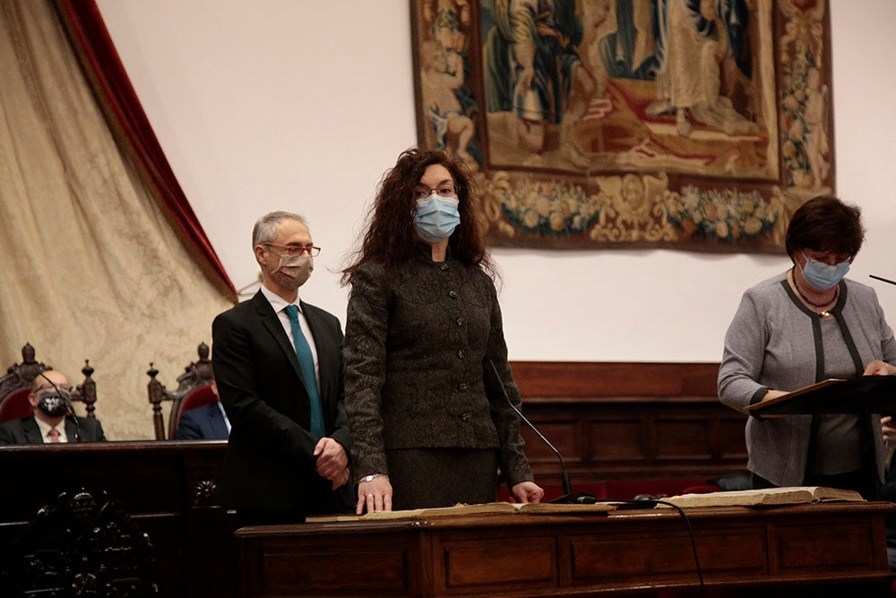 La USAL celebra la toma de posesión de 11 cargos académicos y 17 nuevos miembros del personal docente