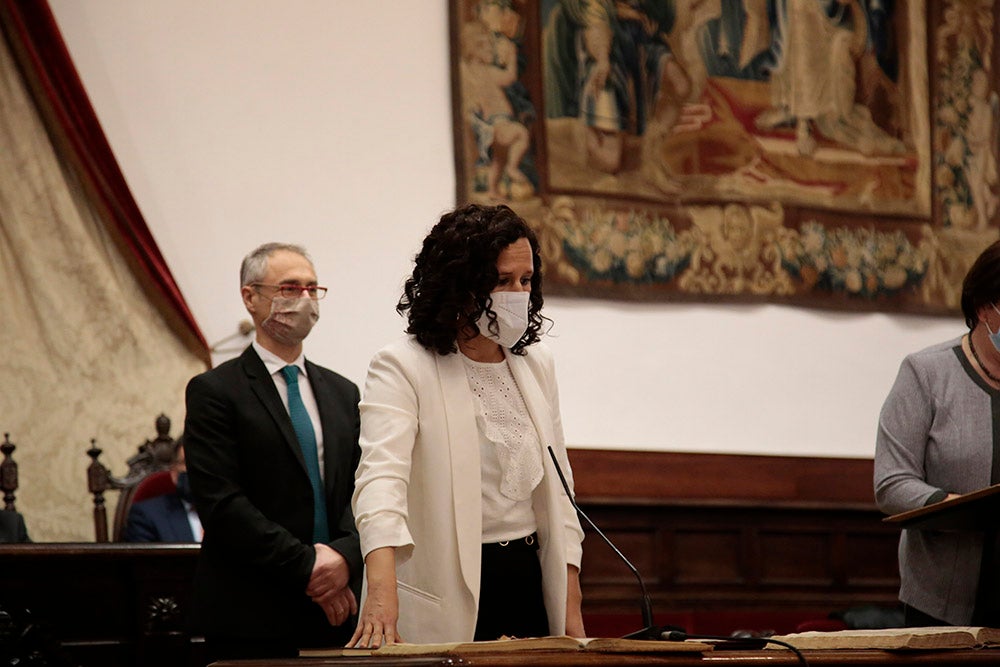 La USAL celebra la toma de posesión de 11 cargos académicos y 17 nuevos miembros del personal docente