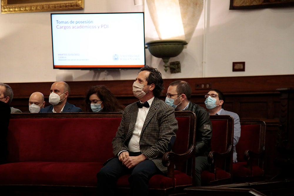 La USAL celebra la toma de posesión de 11 cargos académicos y 17 nuevos miembros del personal docente