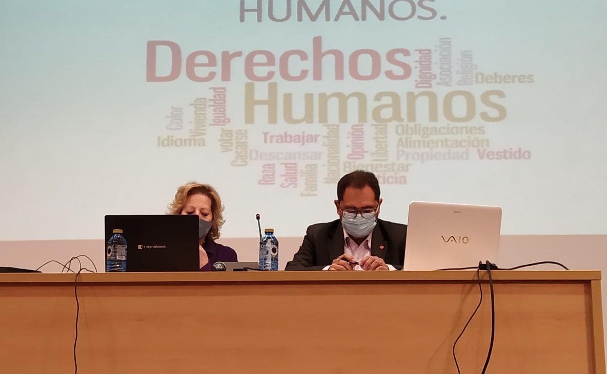 Vicente Martín, delegado de Cáritas, inaugura la Escuela de Formación Social 'Justicia Social y Derechos'. 