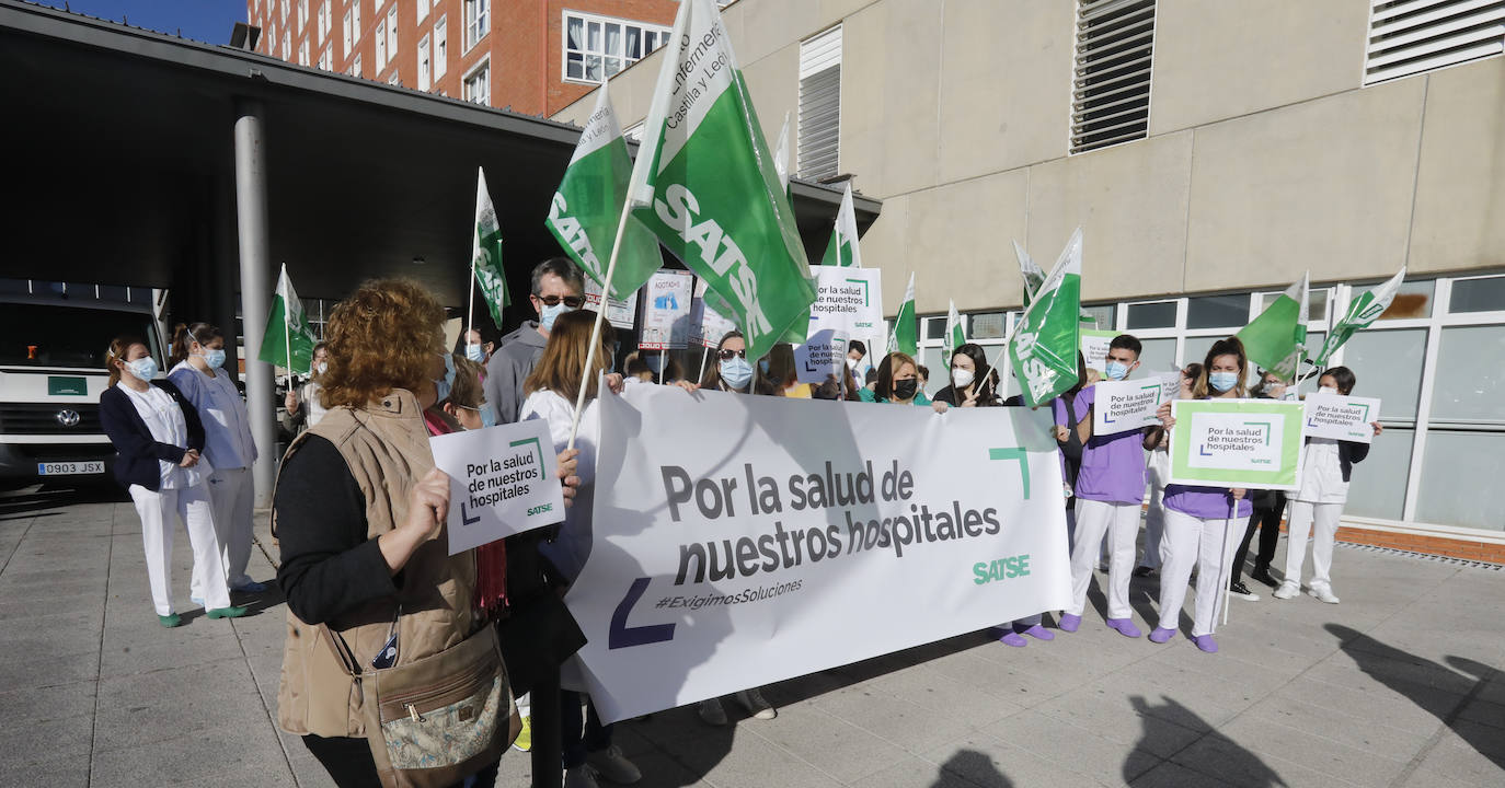 Protesta de Satse ante el hospital. 