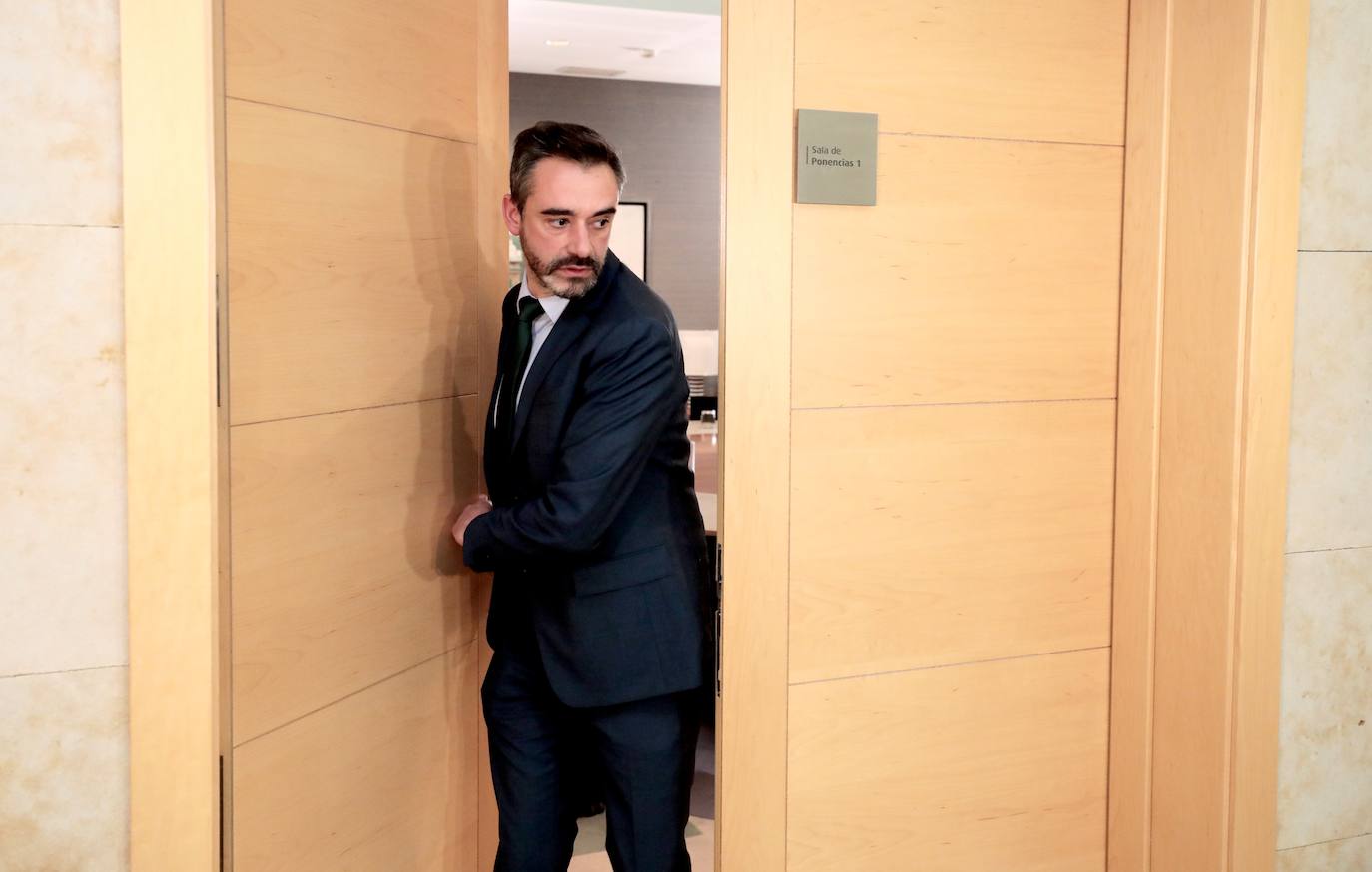 Reunión entre el PP y Vox.