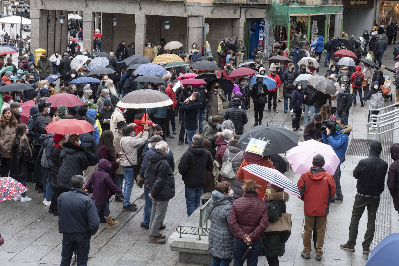 Protesta celebrada este sábado en Segovia contra la guerra.