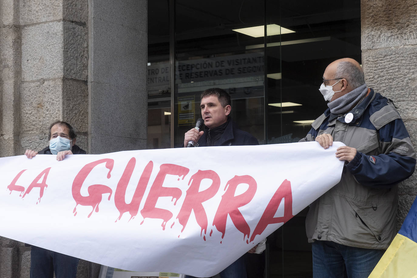 Protesta celebrada este sábado en Segovia contra la guerra.