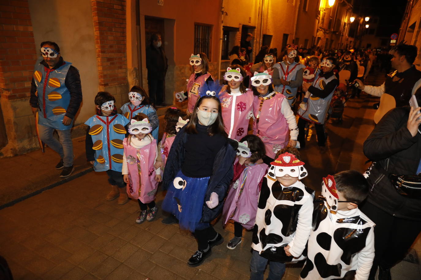 Desfile de disfraces en Peñafiel.