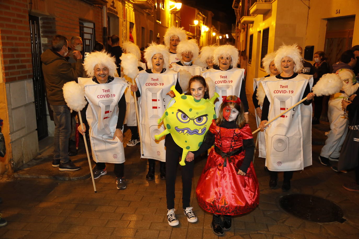 Desfile de disfraces en Peñafiel.