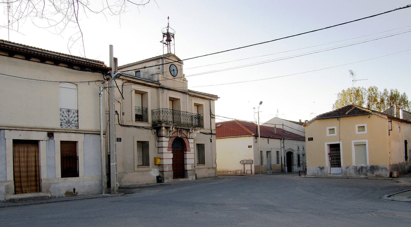 Plaza Mayor de Frumales.