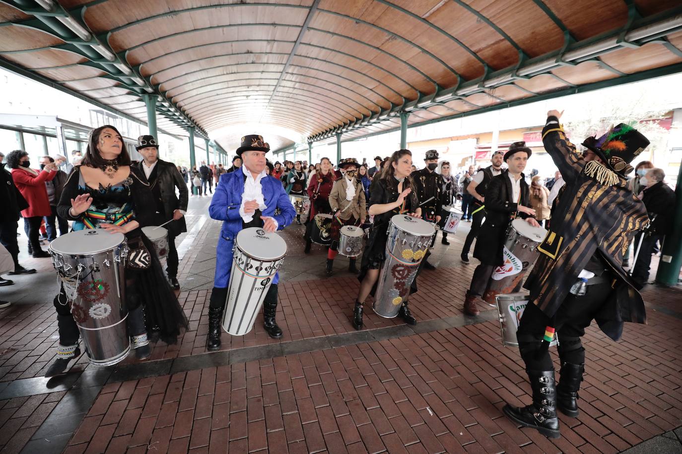 Fotos: Batucada carnavalera en el centro de Valladolid