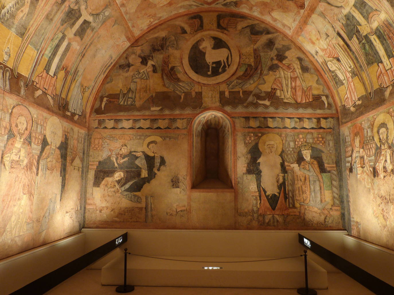 Pintura mural de la ermita de la Vera Cruz de Maderuelo.