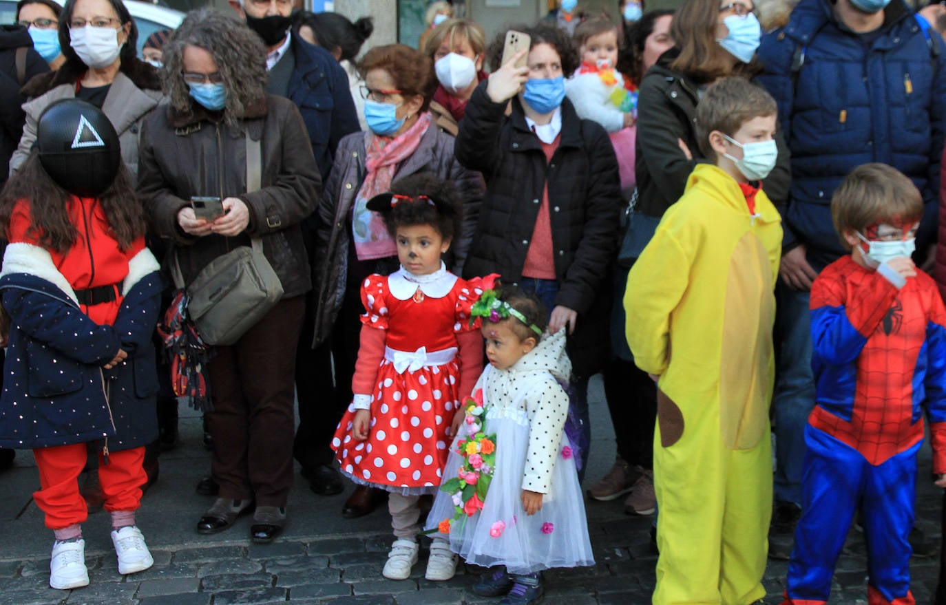 Participantes en el desfile infantil del carnaval de Segovia.