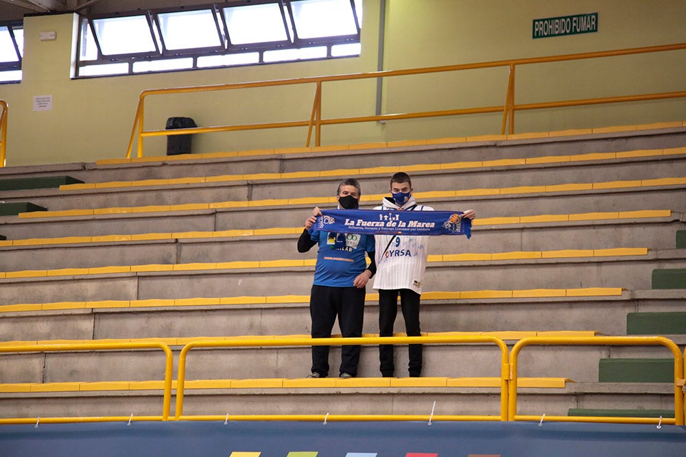 El ambiente carnavalero se hace notar en Würzburg para seguir manteniendo, y reforzando, el disfraz de líder del conjunto azulón