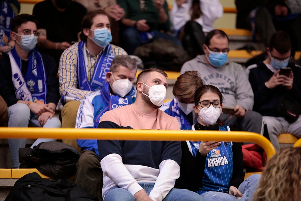 El ambiente carnavalero se hace notar en Würzburg para seguir manteniendo, y reforzando, el disfraz de líder del conjunto azulón