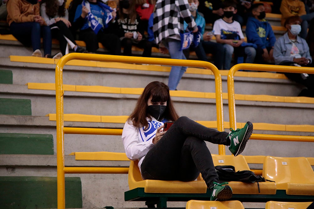 El ambiente carnavalero se hace notar en Würzburg para seguir manteniendo, y reforzando, el disfraz de líder del conjunto azulón