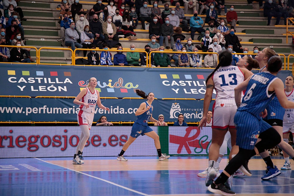 El CB Avenida se hace más líder ante el colista Ferrol (85-51)