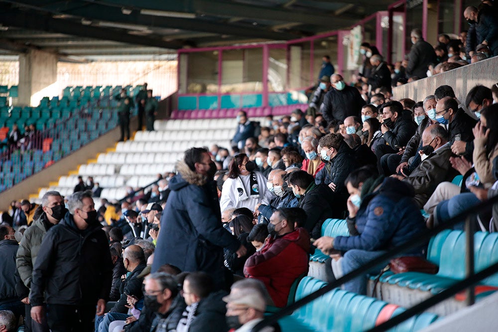 El presidente Manuel Lovato centra todas las miradas en un estadio Helmántico con nuevos aires tras el cambio en el banquillo 