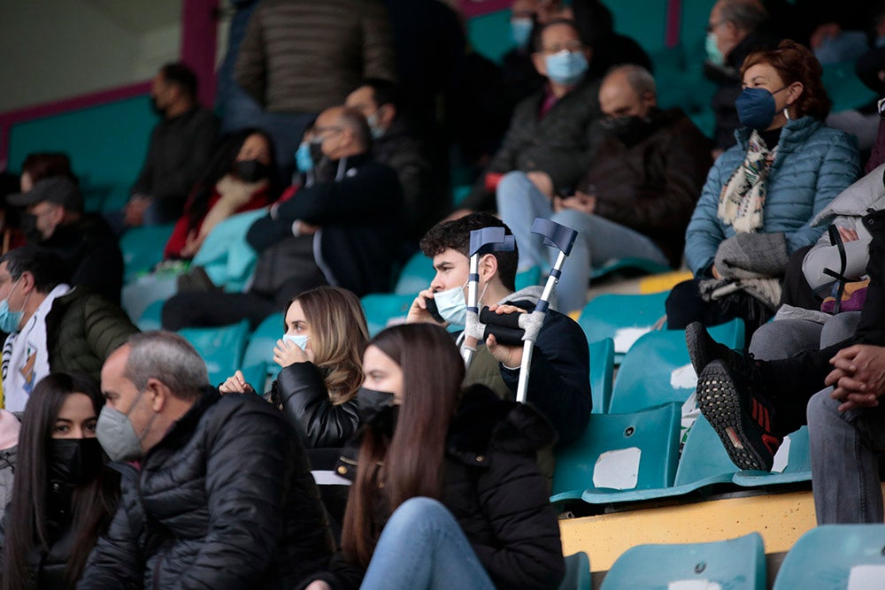 El presidente Manuel Lovato centra todas las miradas en un estadio Helmántico con nuevos aires tras el cambio en el banquillo 