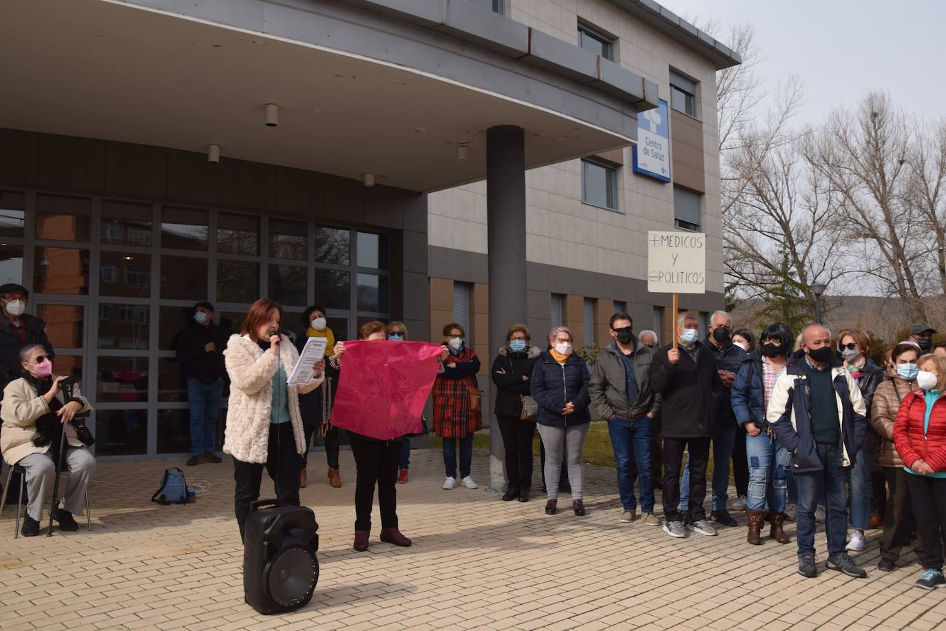 Fotos: Concentración en Guardo por una mejor sanidad pública