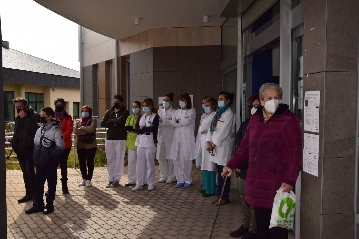 Fotos: Concentración en Guardo por una mejor sanidad pública