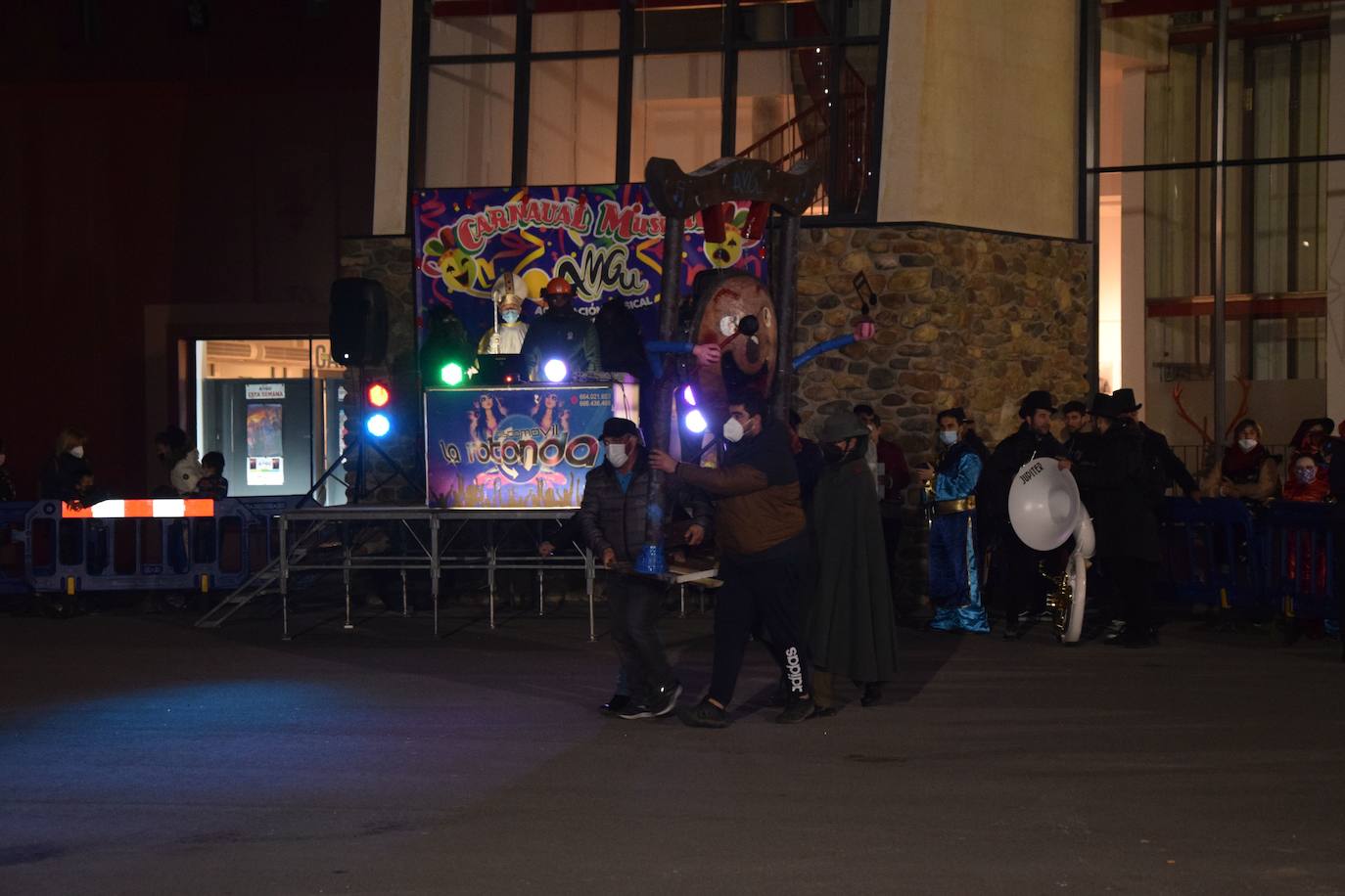 Fotos: Carnaval en Guardo: La quema de la falla de Don Gong