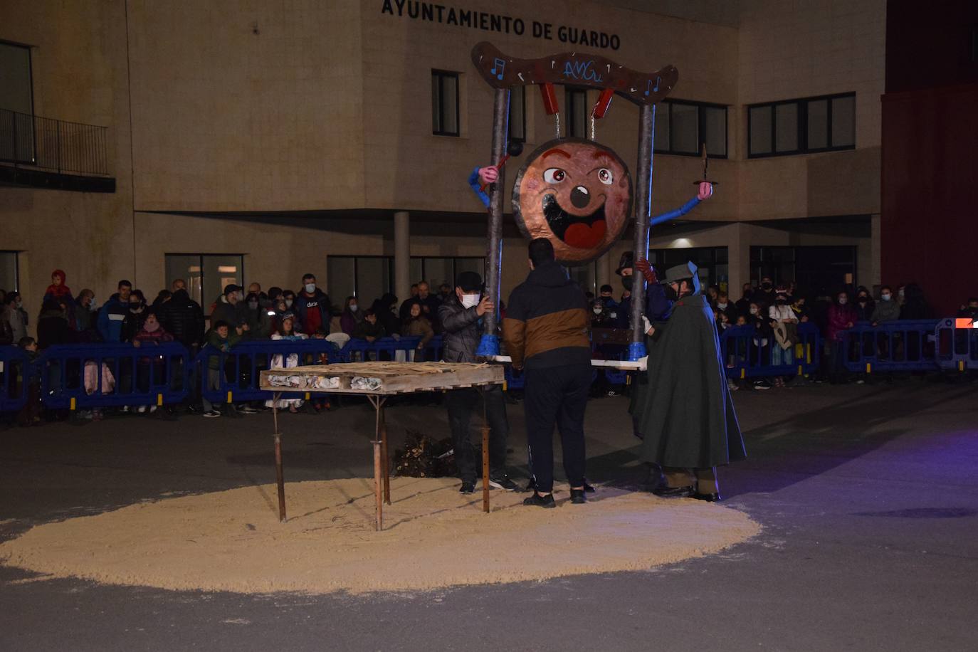 Fotos: Carnaval en Guardo: La quema de la falla de Don Gong