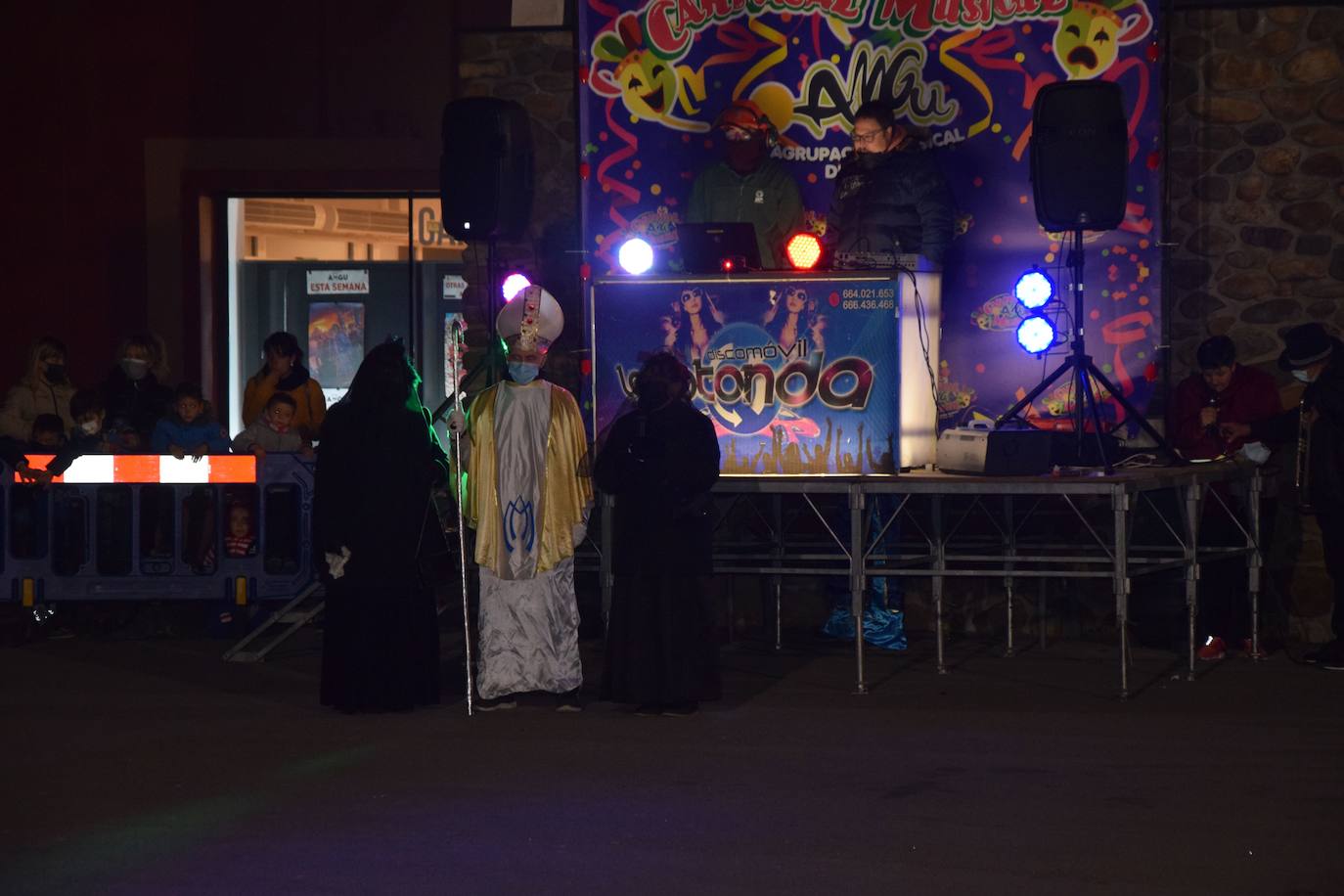 Fotos: Carnaval en Guardo: La quema de la falla de Don Gong