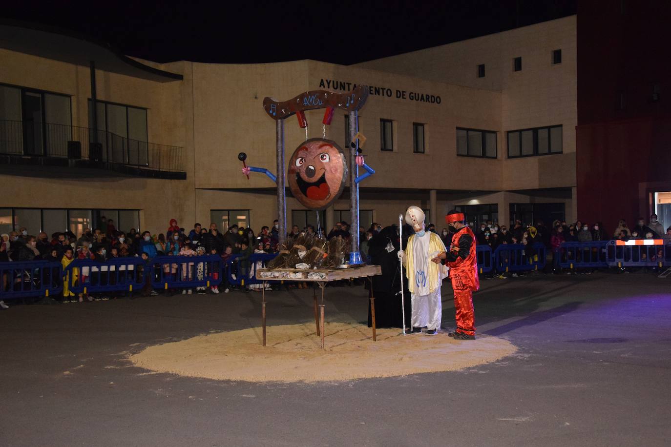 Fotos: Carnaval en Guardo: La quema de la falla de Don Gong