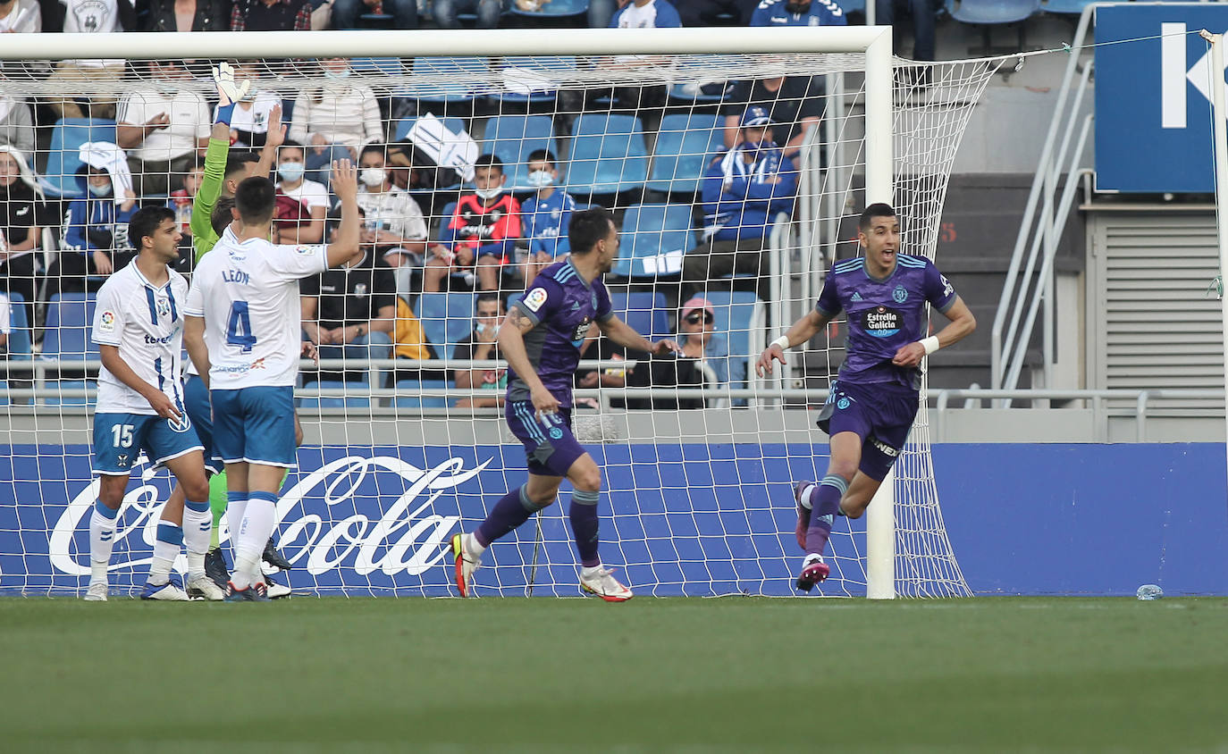 Una de las imágenes que ha dejado el Tenerife 1-4 Real Valladolid. 