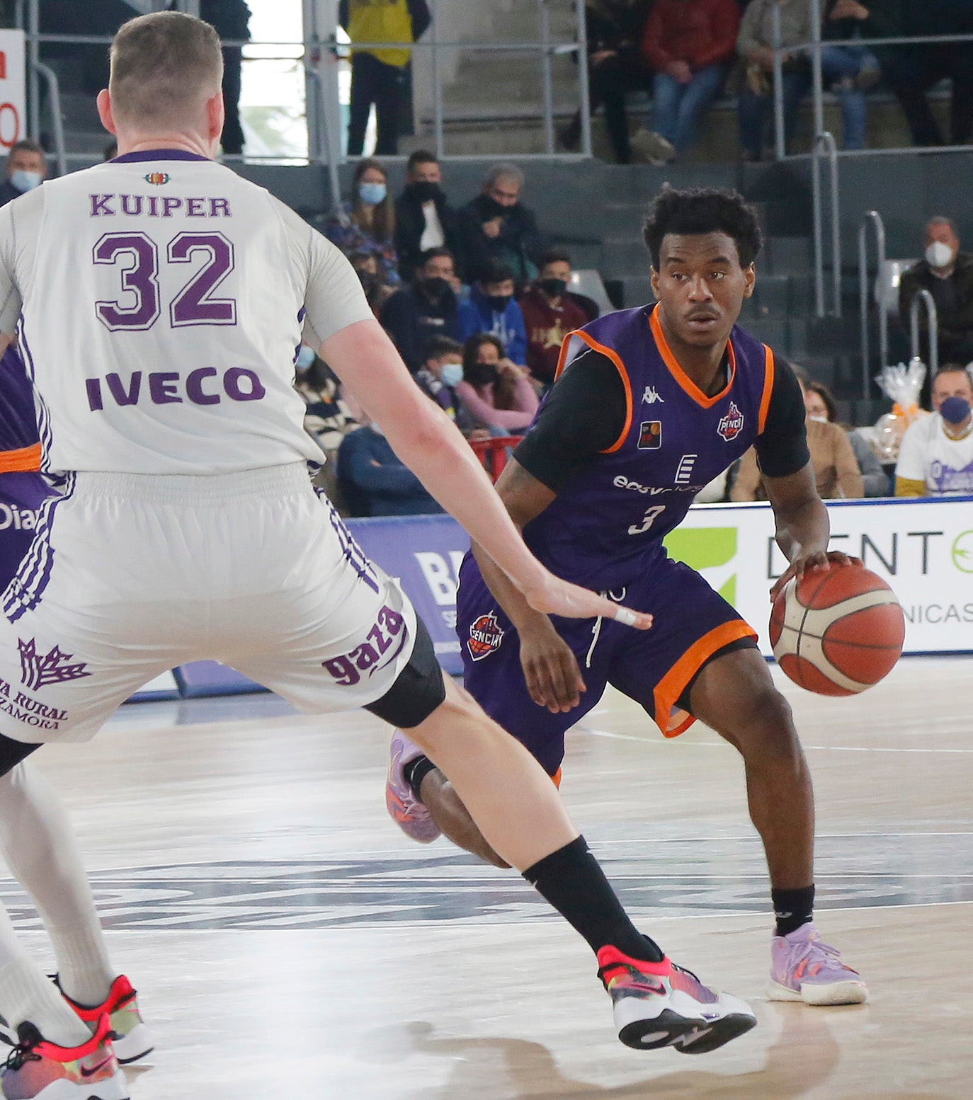 EasyCharger Palencia 68 - 64 CBC Valladolid